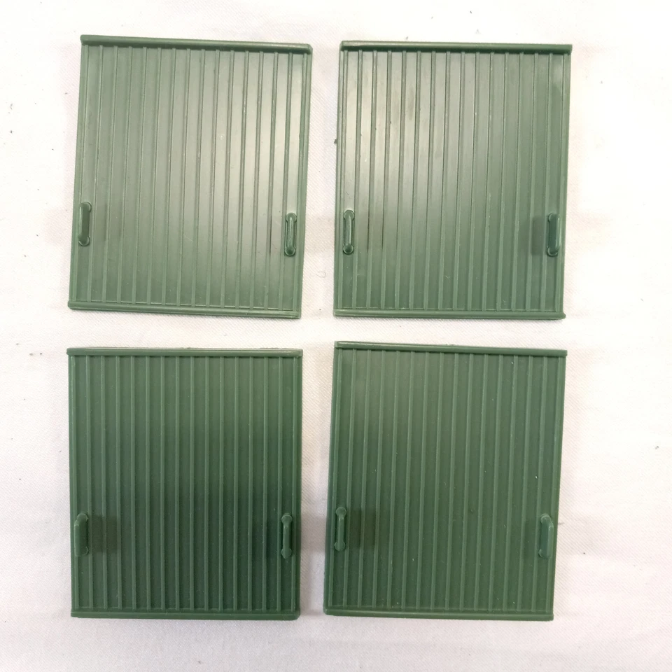 1/64 Ertl Machine Shed Set with Vehicles Tractors Animals Acessories & Fence Lot - Image 4 of 4