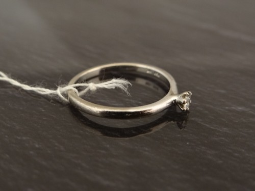Solitär Ring mit 1 Brillanten 0,07 ct 750 Weißgold - Bild 6 von 7