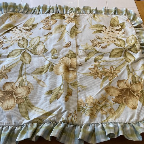 Williamsburg Magnolia Dogwood Ruffled Standard Pillow Sham EUC - Picture 3 of 11