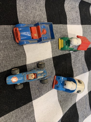 Diecast Lot Charlie Brown Snoopy Hong Kong Lot Of Four Cars - Picture 4 of 4