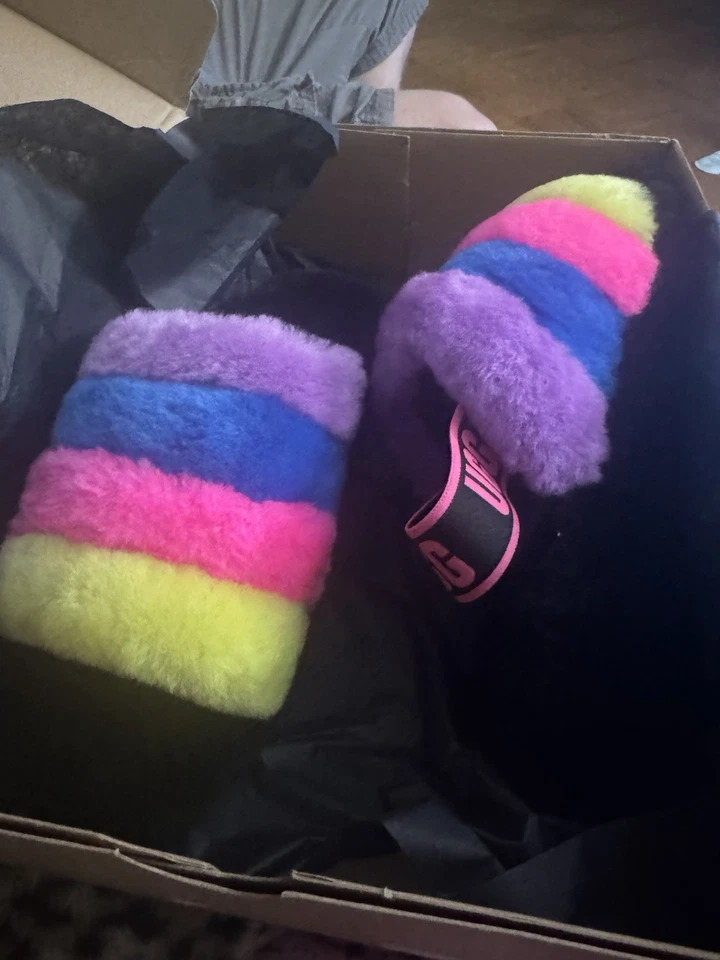 Chinelos femininos UGG Australia tamanho 9 - Imagem 2 de 4