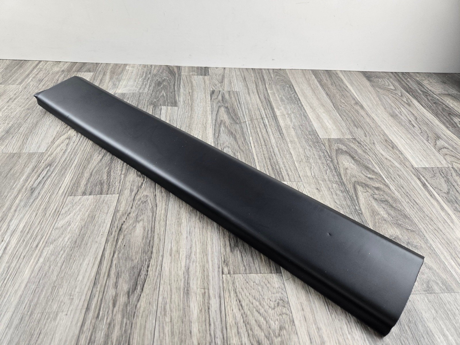 Bentley & Rolls Royce Front Left Bumper Rubber Moulding UB70947
