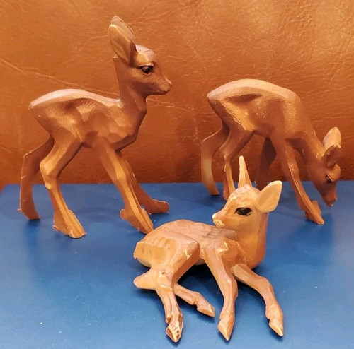Vintage Brown 2-2.5 Inch Brown Plastic Deer Fawn Figures Hong Kong Cake Toppers - Picture 1 of 11