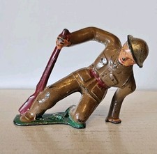 SOLDIER W/ RIFLE FALLING BARCLAY MANOIL