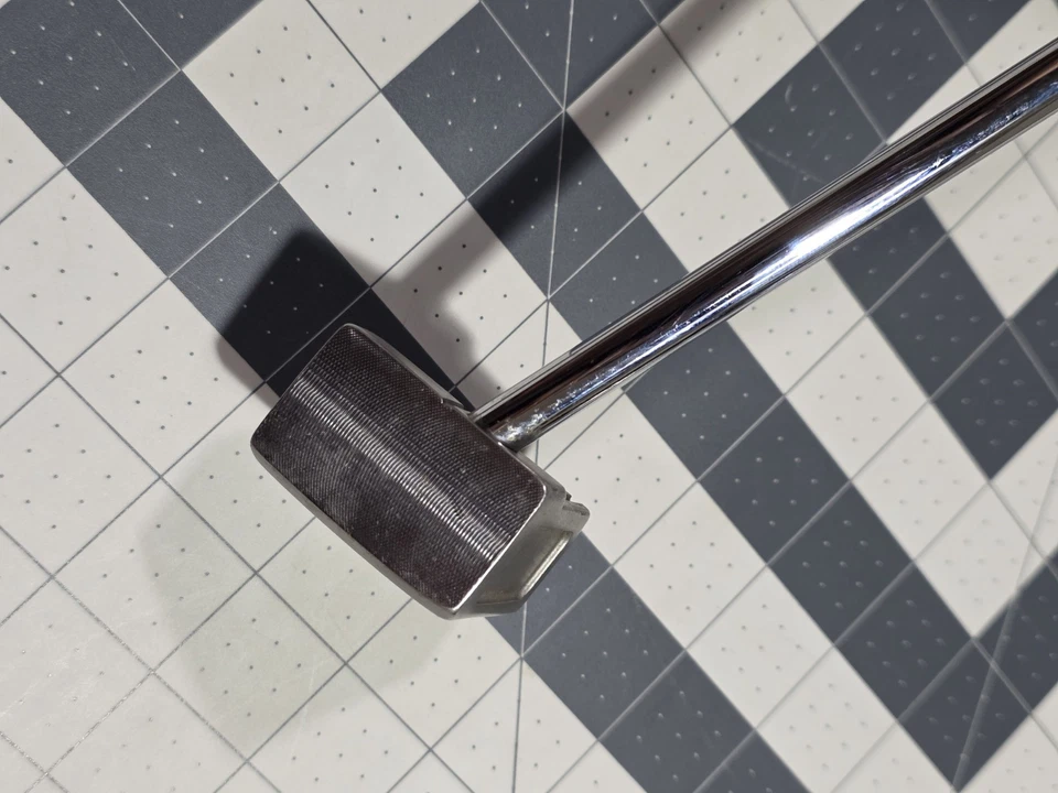 Never Compromise Stubby Putter Training Aid 35" Shaft, Small Head, Needs ReGrip - Image 2 of 4