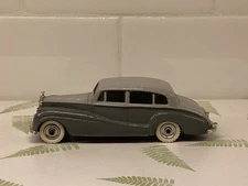 Vintage 1960's Dinky Toys Rolls Royce Silver Wraith Diecast Car, Meccano 1:43