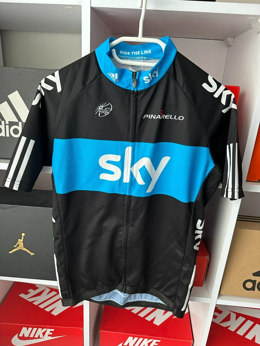 Sky best sale cycling clothing