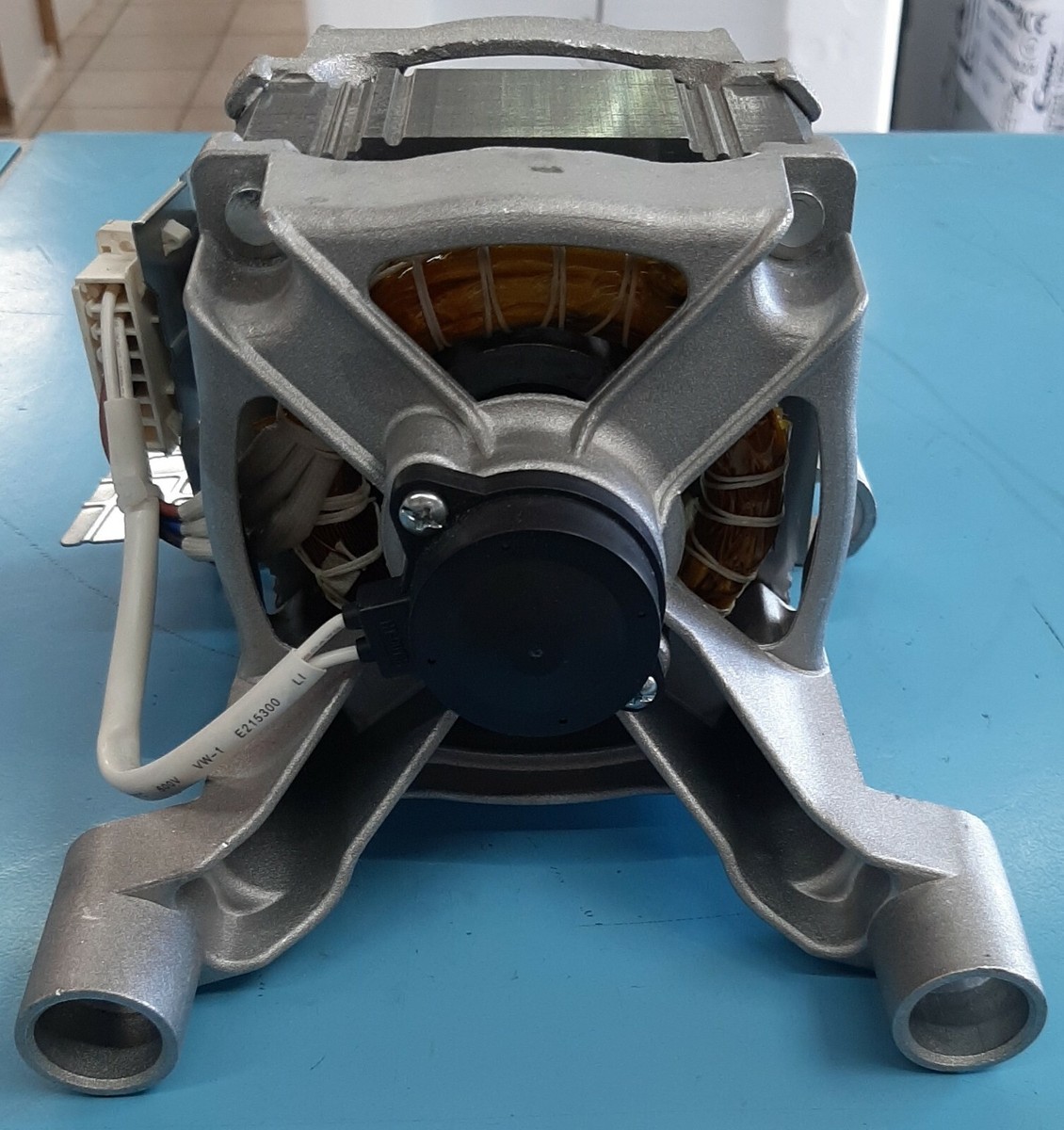 Motore A Collettore 850/1000 Giri C00288958 Lavatrice HOTPOINT - AR Motore A Collettore 850/1000 Giri C00288958 Lavatrice HOTPOINT - AR