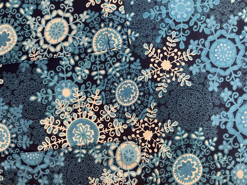 Medical Scrubs Top Shirt Blouse Womens M Winter Snowflake Blue Med Couture - Image 2 of 4