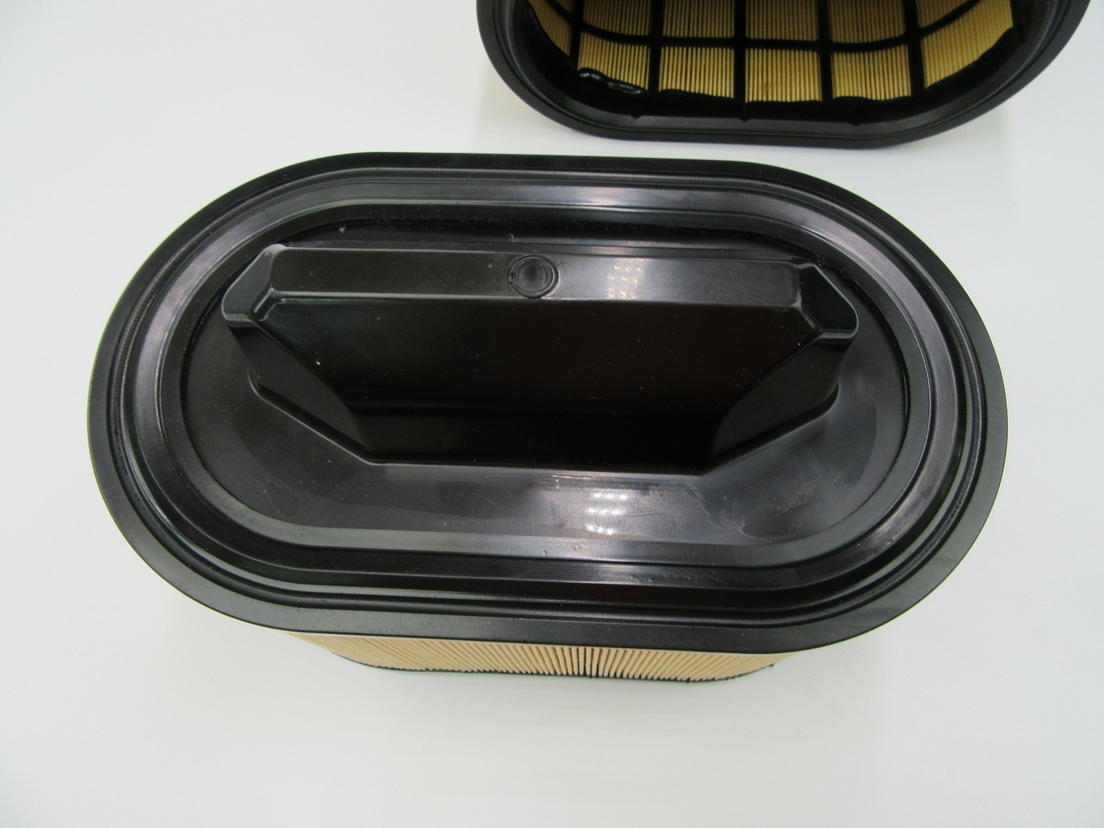 Maserati Ghibli Quattroporte Levante oil air filters wiper blades #579