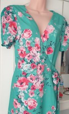 Beautiful New LIPSY Size 10 Green floral wrap Midi Dress, BNWT