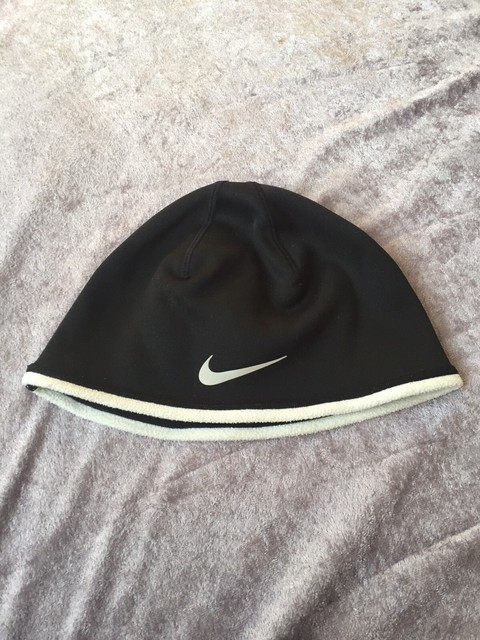 nike therma fit beanie