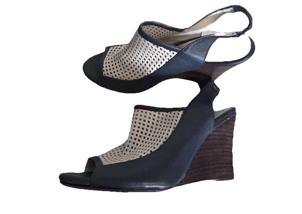 SPORTSCRAFT, Sz 37/6, Leather Quality Open Toe , Wedge Shoes. 