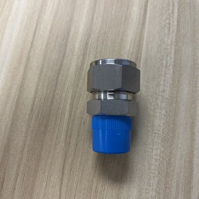 Ham-Let 768L SS 3/4 X 1/2 Compression X MNPT