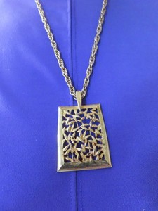 Authentic Vintage 1960's Gold Plated Chain w/Bamboo Theme Slide