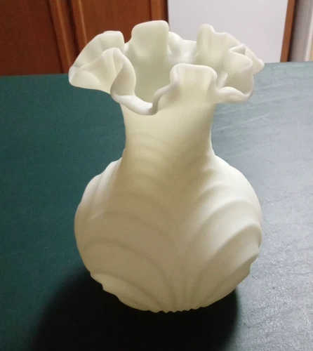Fenton Custard Satin Vintage 8" Drapery Uranium Ruffled Rim Vase