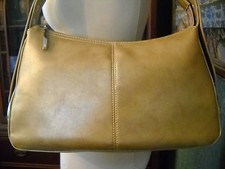 LUXURIOUS GOLDEN HANDBAG EVERYDAY ELEGANCE!