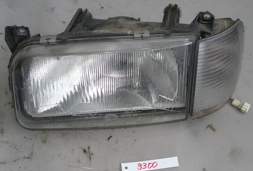 Scheinwerfer mit Stellm.links  VW Passat 35i Kombi 1,9 TD 55/75 EZ:09.92 (9300)