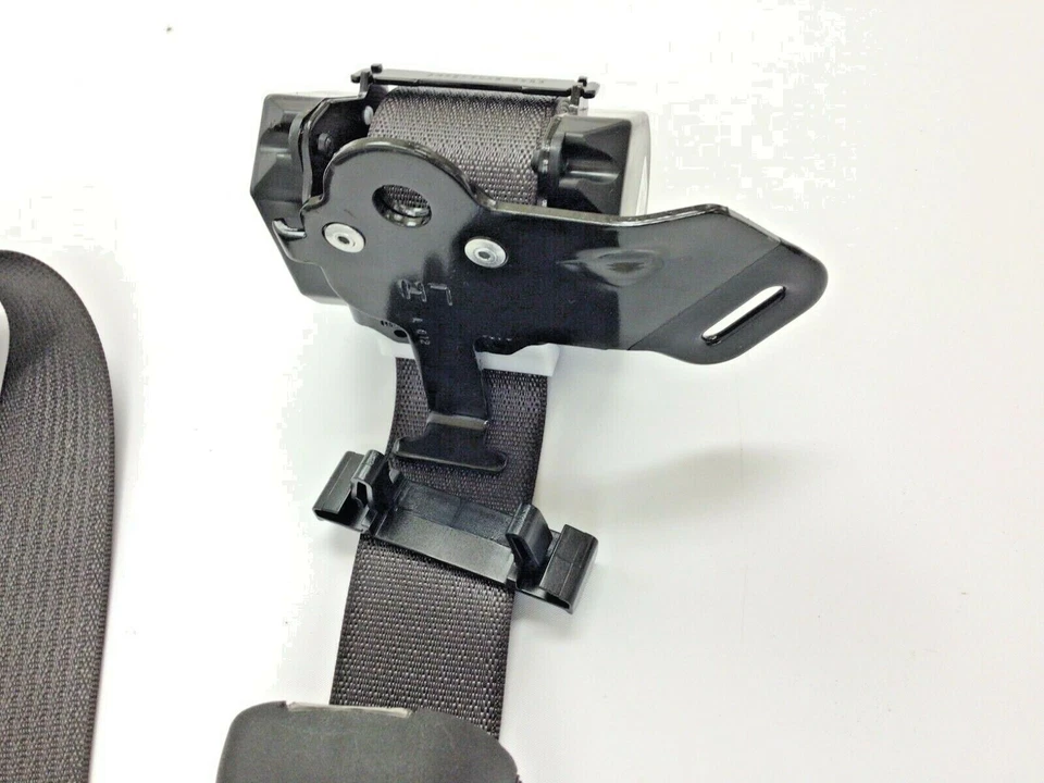GMC C5500 2006 Topkick kit de cinturón de seguridad delantero izquierdo ébano nuevo OEM 19300727 Foto 4 de 4