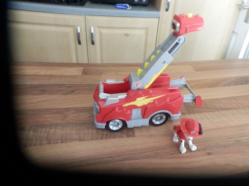 PAW Patrol Rescue Knights Marshall Transforming Vehicle with Figure - Picture 3 of 6