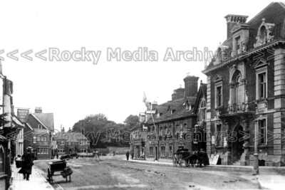 qkk-45 Rathaus und Marktplatz, Ringwood, New Forest, Hampshire. Foto
