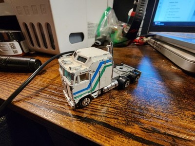 Yatming No.1404 Kenworth Aerodyne 108 1981