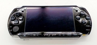 Sony PSP 3000 Piano Black PSP-3000PB Charger Included From Japan A1315
