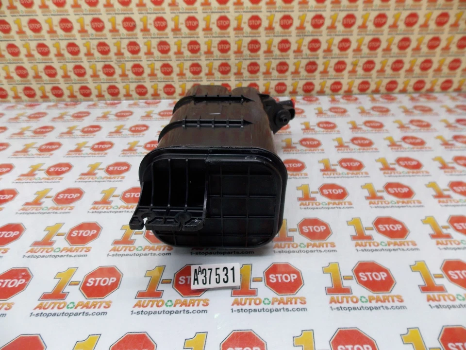 Bote de vapor de combustible KIA SOUL 2010-2013 314102K500 OEM Foto 3 de 4