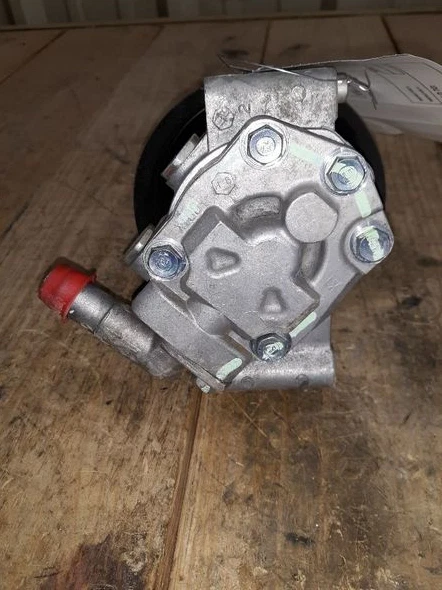 Bomba de dirección asistida Ford F250 F350 F550 Super Duty 2017-2019 6,7 L Foto 2 de 4