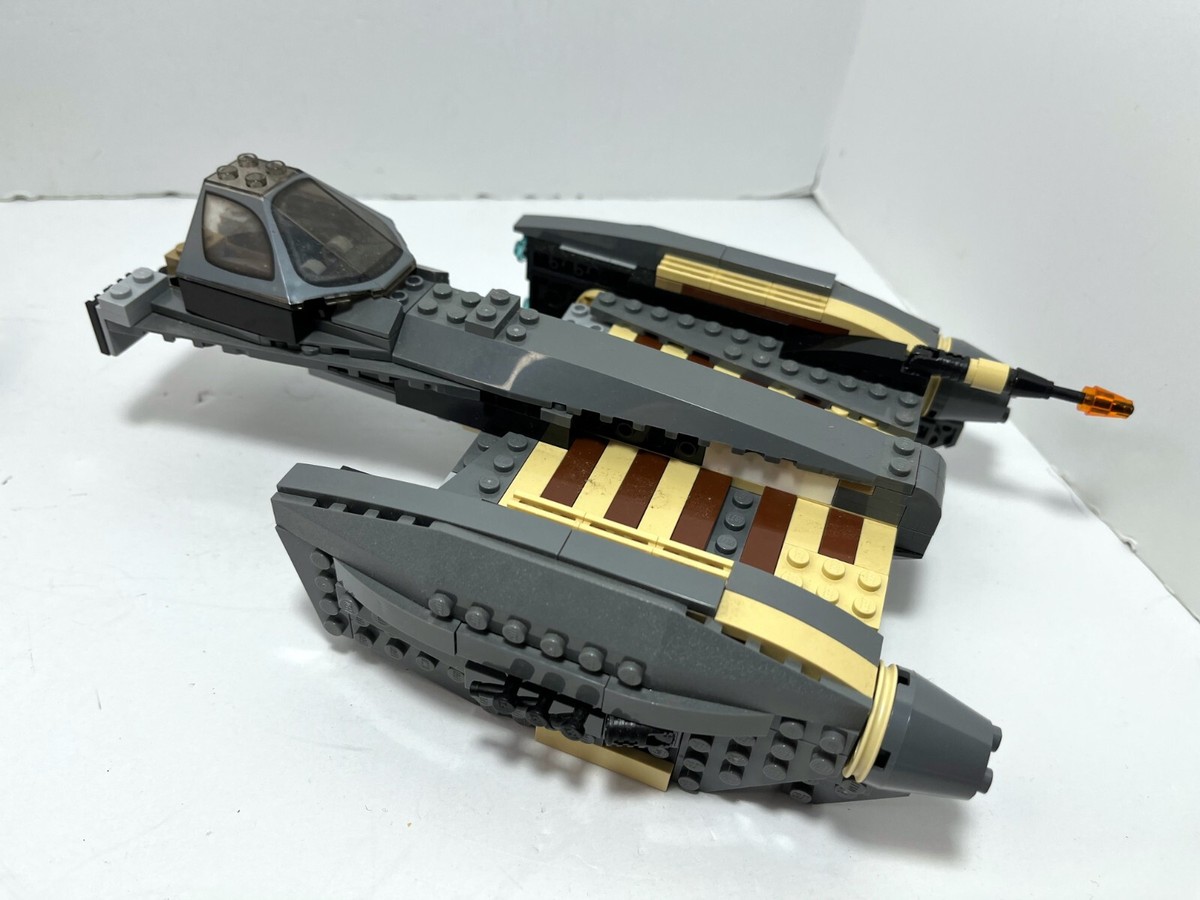LEGO Star Wars Partial LOT: General Grievous' Starfighter 8095 +