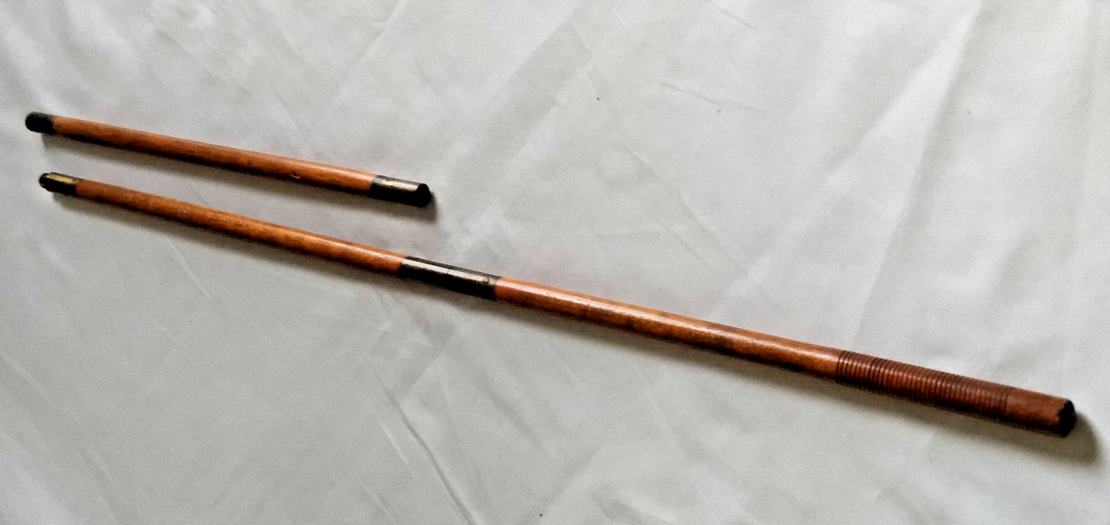 Vintage original 3part wooden 3 ft Snooker Cue, brass fittings