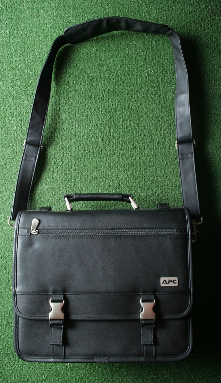 APC Black Leather Laptop Briefcase Messenger Bag w/Sh… Gem