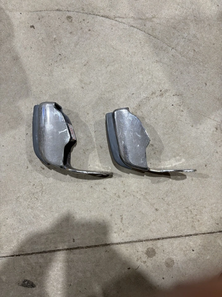 Protectores de parachoques trasero Impala Caprice 1977-79 Foto 2 de 4