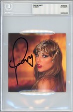 TAYLOR SWIFT SIGNED Life of a Showgirl Picture AUTOGRAPH w HEART BAS Beckett COA