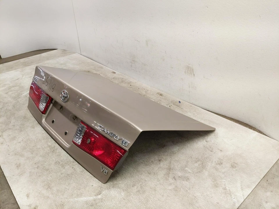 Tapa maletero carga trasero Toyota Camry 2000-2001 64401-Aa030 *dorado Foto 3 de 4