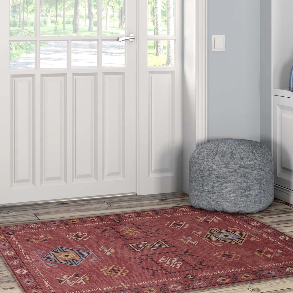 Linon Dillon Austin Red and Cream 3' X 5' Accent Rug - Image 2 of 4