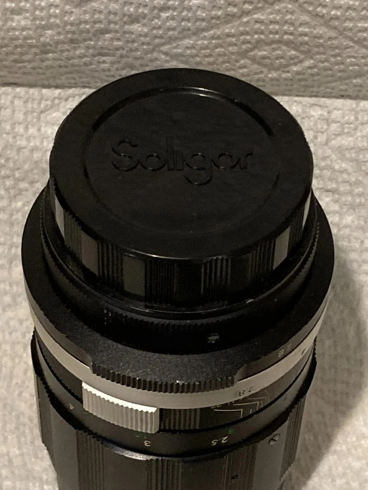SOLIGOR TELE AUTO f= 1 35mm  1:2.8 W/lens caps Made in Japan - Image 2 of 4