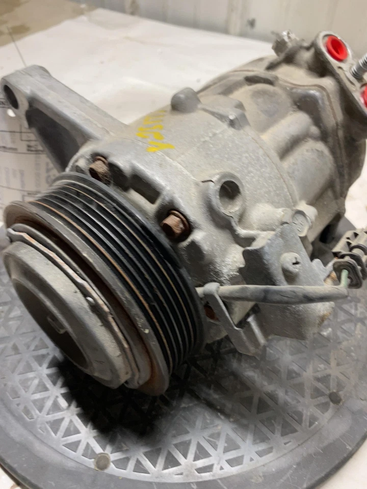 13-24 BUICK ENCLAVE A/c Air Compressor 66483 MILES 22931654 23229830 23499392 - Image 4 of 4