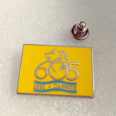 PIN'S PINS LAPEL pin Chameau PICK-UP TOYOTA HILUX 4X2 ZAMAC ARTHUS BERTRAND PARI EUR 6,90 - FR