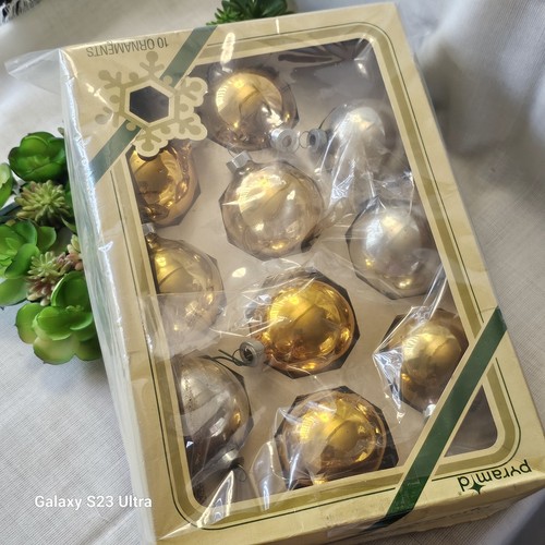 Vintage Pyramid Glass Ornaments Set of 12 Gold and Silver 2" balls with Box - Picture 5 of 6