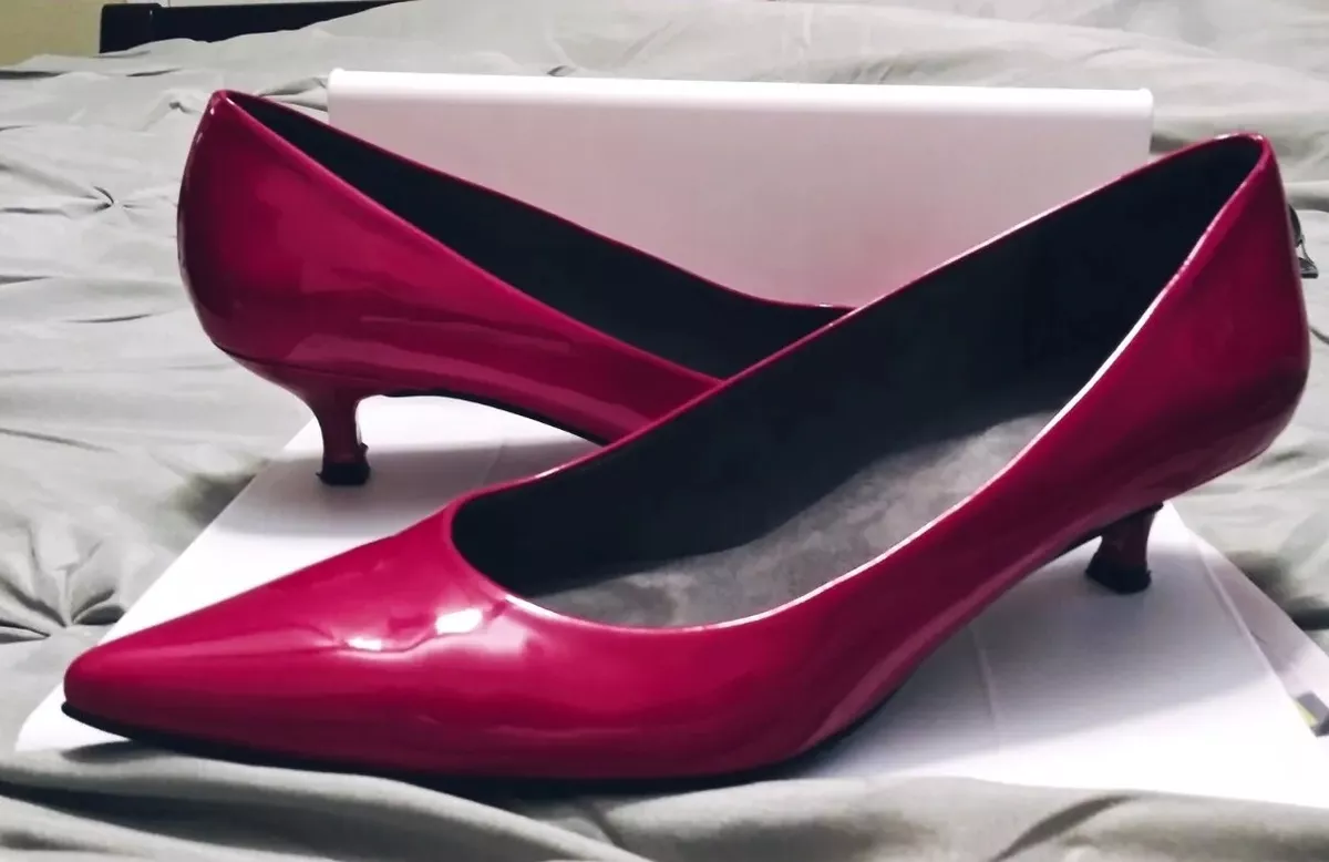 Stuart Weitzman Poco Red Patent Leather Kitten Heel Pumps Sz 7.5