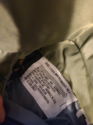 ジャケット・アウター ALPHA INDUSTRIES MA-1INTERMEDIATE JACKET Vintage Alpha Industries Intermediate MA-1 Bomber Jacket Size