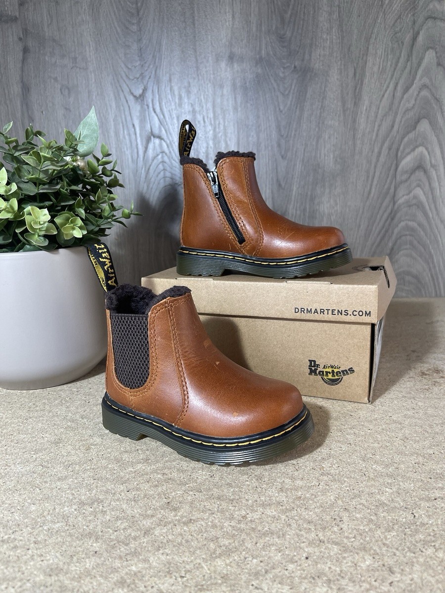 Baby Dr Martens Infant Chelsea Boots Martens Baby-girl's Shenzi-k 2976 T  Boot Martens 2976