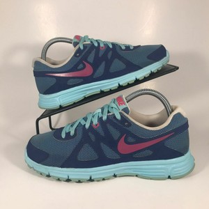 women's size 7.5 in big kid shoes