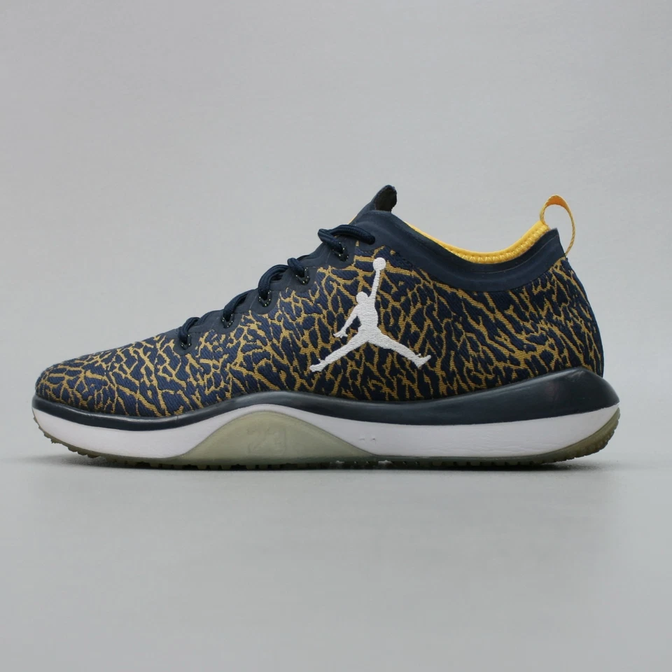 Nike Hombres 9 Jordan Entrenador 1 Bajo Michigan Wolverines Zapatos Tenis 845403-420 Foto 2 de 4