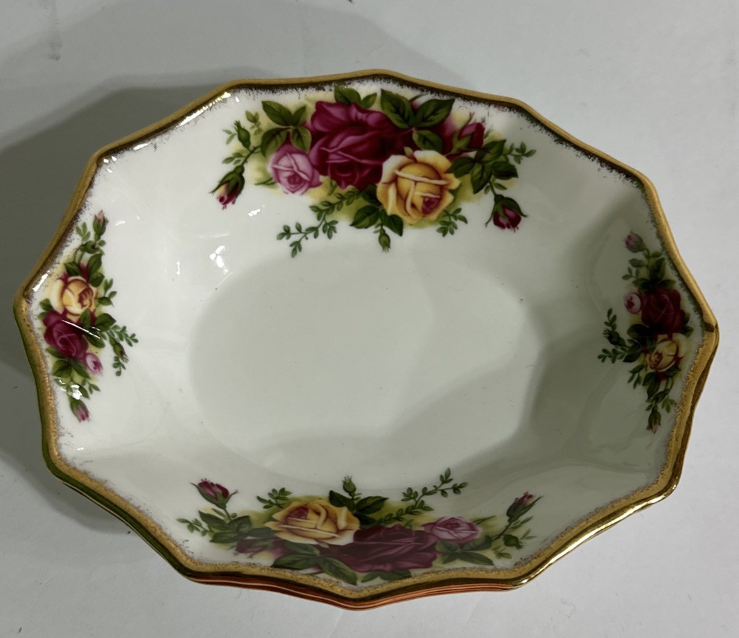 Royal  Albert  Trinket Bowl Dish Old Country Roses Bone China Set Of 2