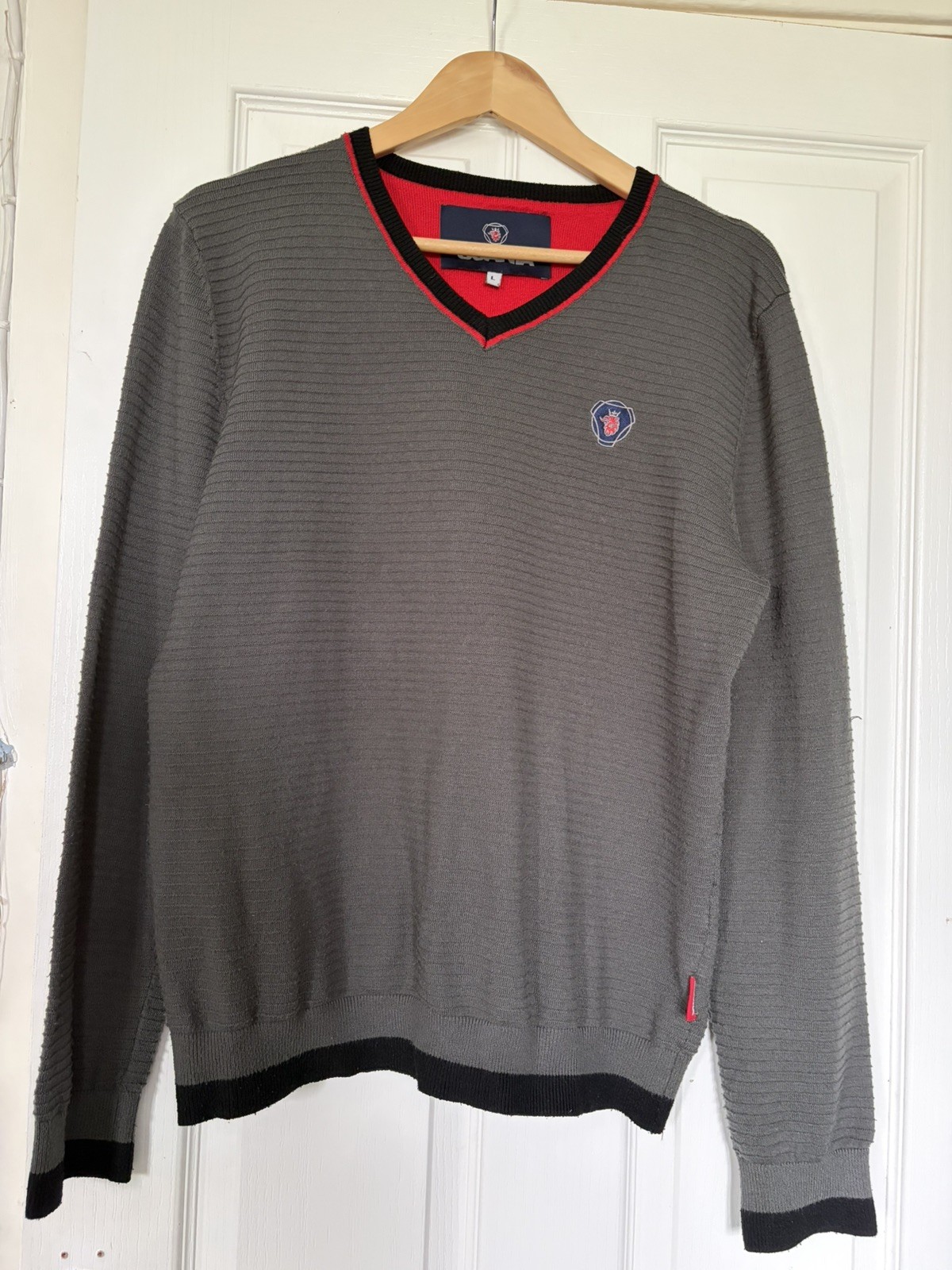 Scania V-Neck Grey Jumper/Sweater Size Large 