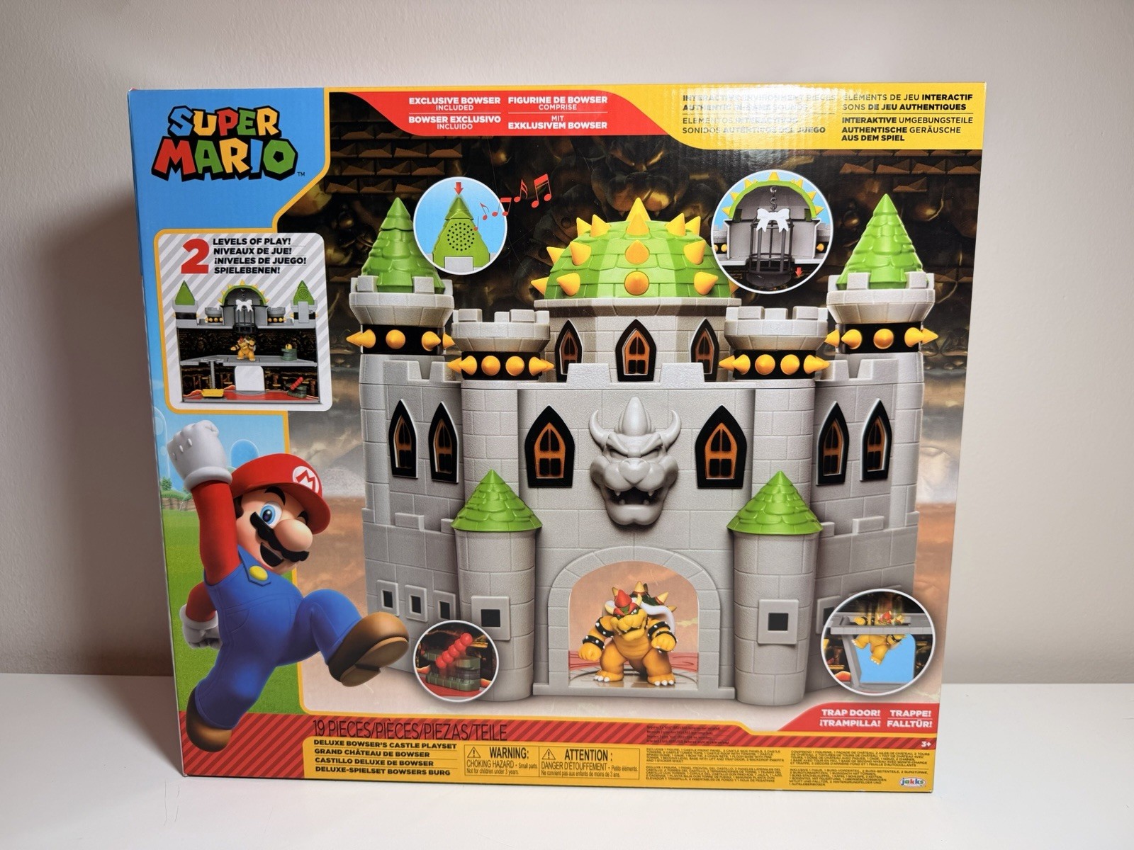 Nintendo Super Mario Deluxe Bowser Castle Playset. Brand New And Sealed