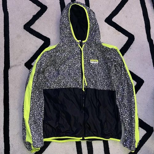 UNDERCOVER Giacca a vento con cappuccio zip Victorias Secret rosa composizione logo anorak