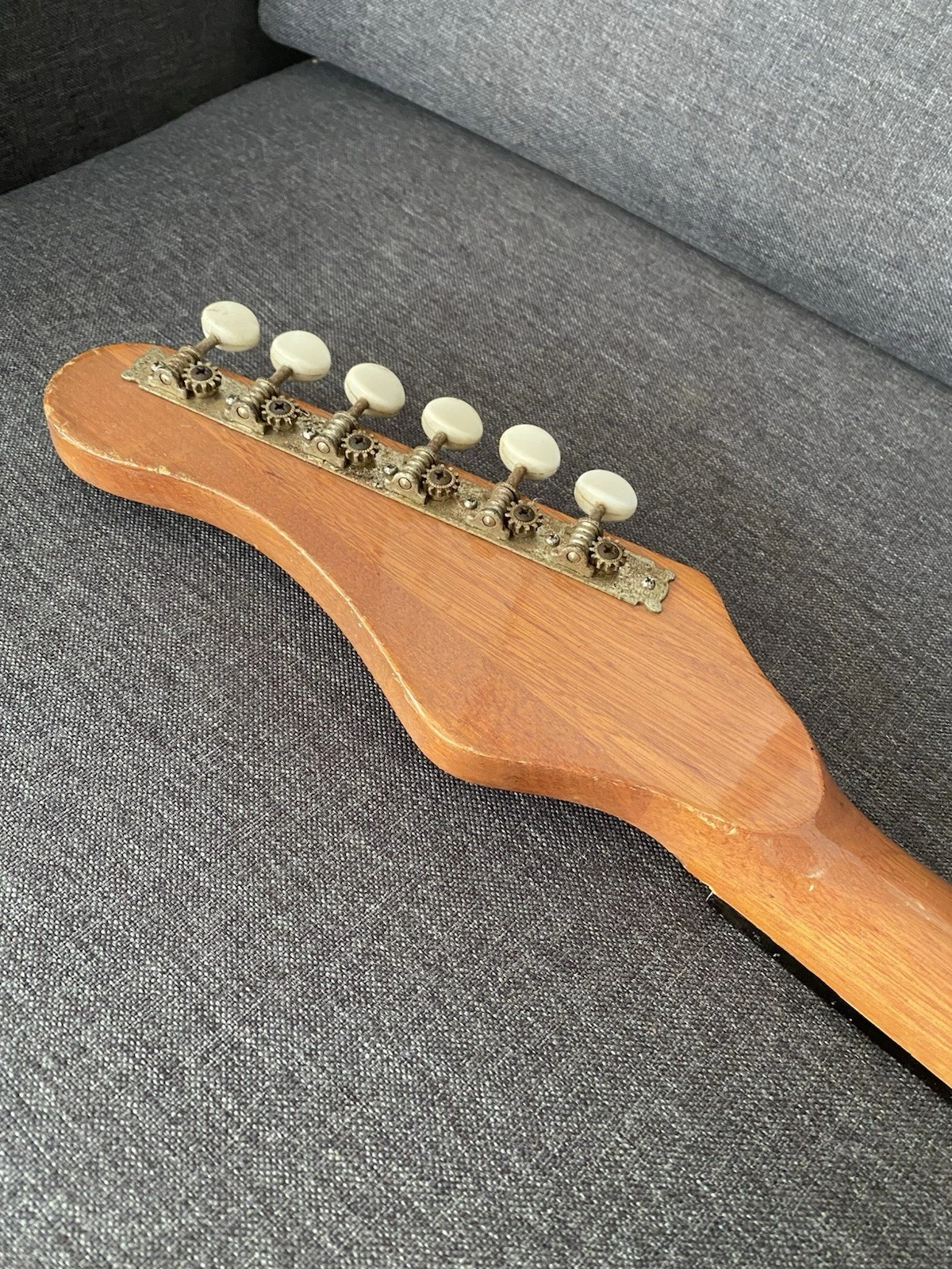 Picture 3 of 12